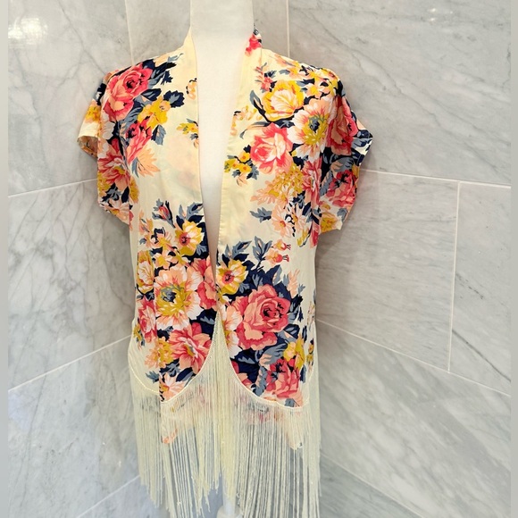 MIAMI for Francesca’s Boho Fringe Floral Kimono Open-Front Kimono Fringe Hem S - Picture 4 of 13